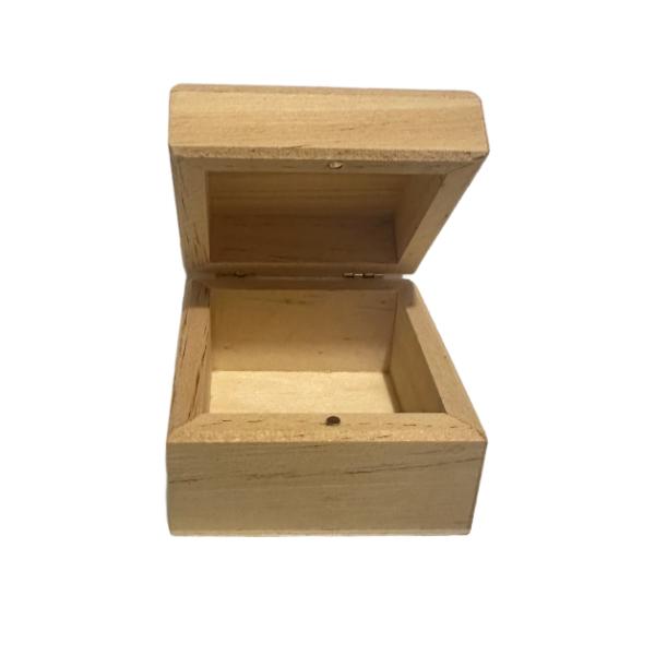Wooden Craft Box – Square (Magnetic Lid)